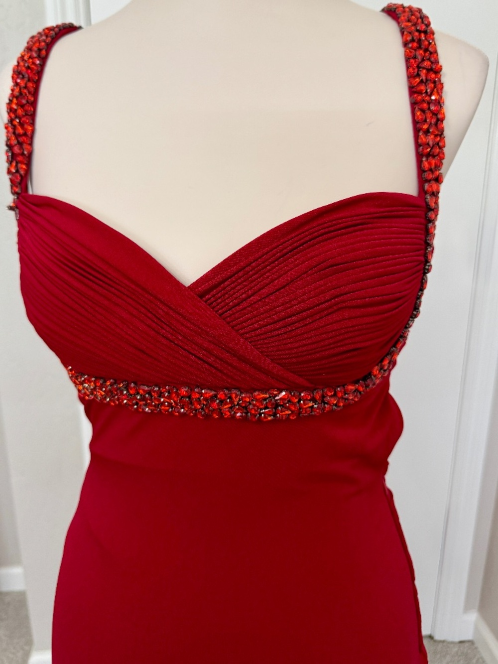 Jovani Size 6 Red Crystal Jeweled Open Back Sexy Formal Gown Dress
